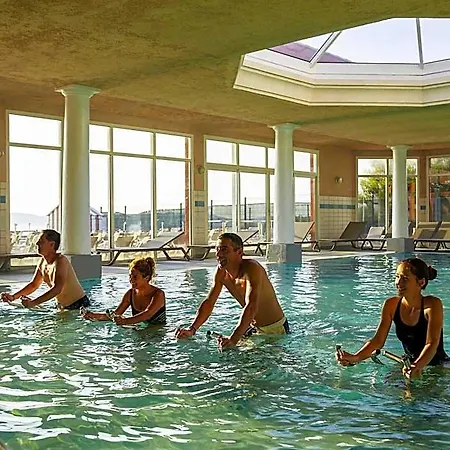 Ibis Thalassa 3*